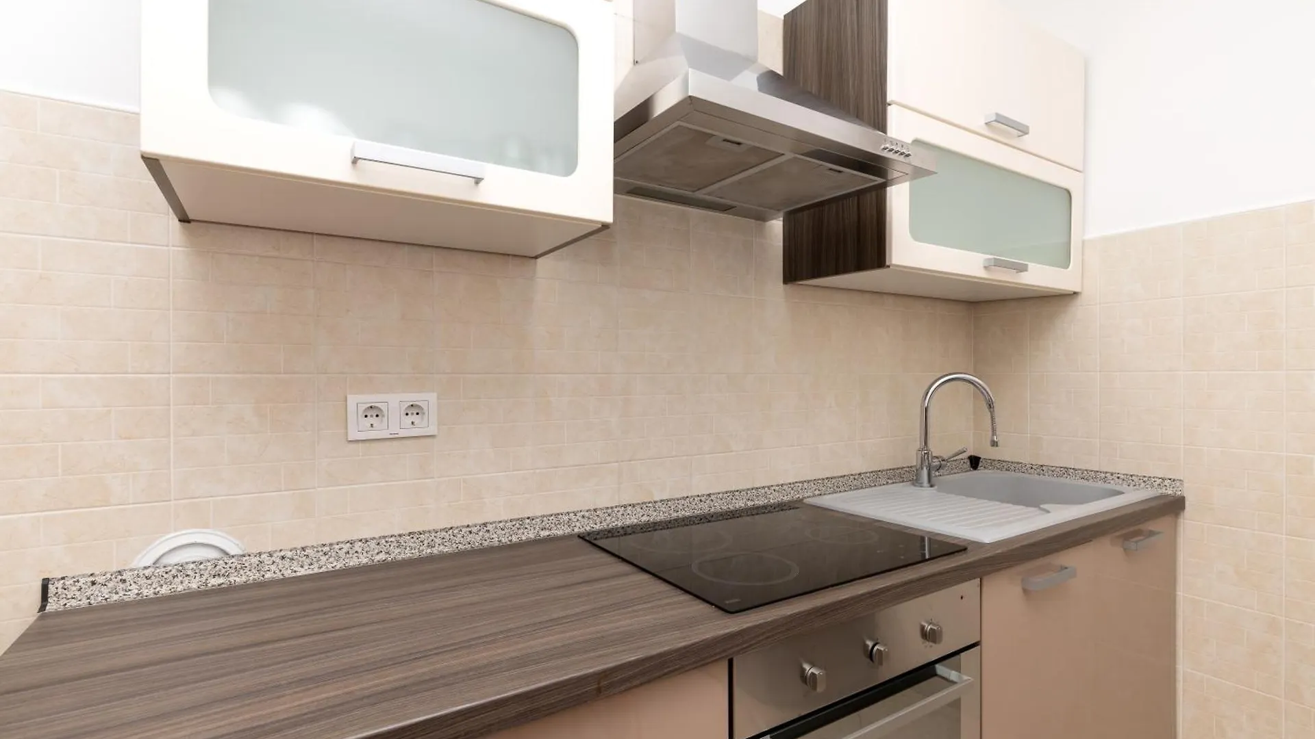 Apartment Lina 2 木洛希尼 0*,  克罗地亚
